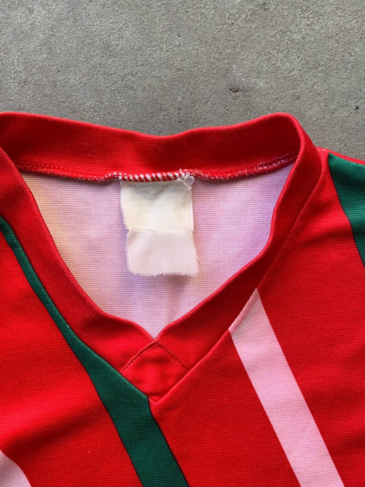 (M) 90’s Wales Rugby Kit