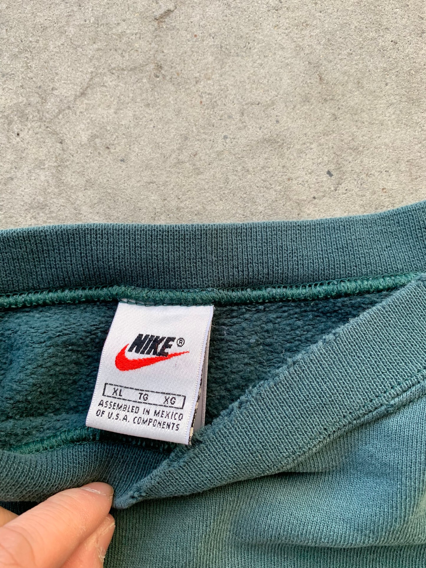 (XL/2X) 90’s Nike Forest Green Crewneck