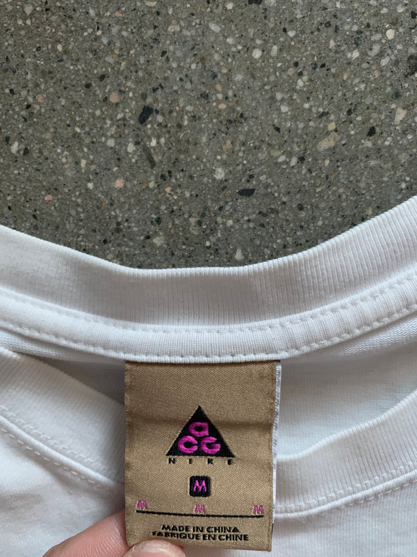 (M/L) Nike ACG Tee