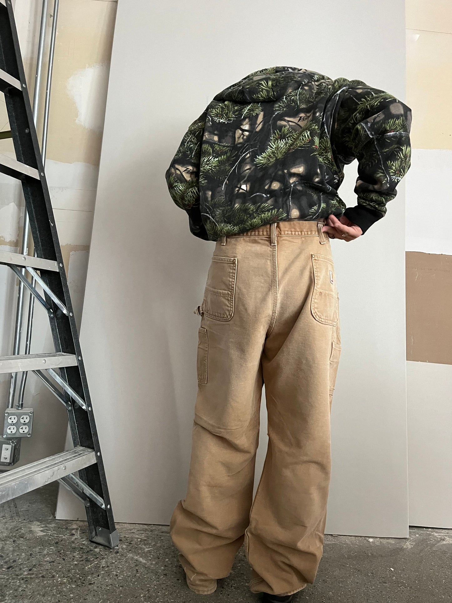 (30”) Carhartt Relaxed Fit Workwear Pants