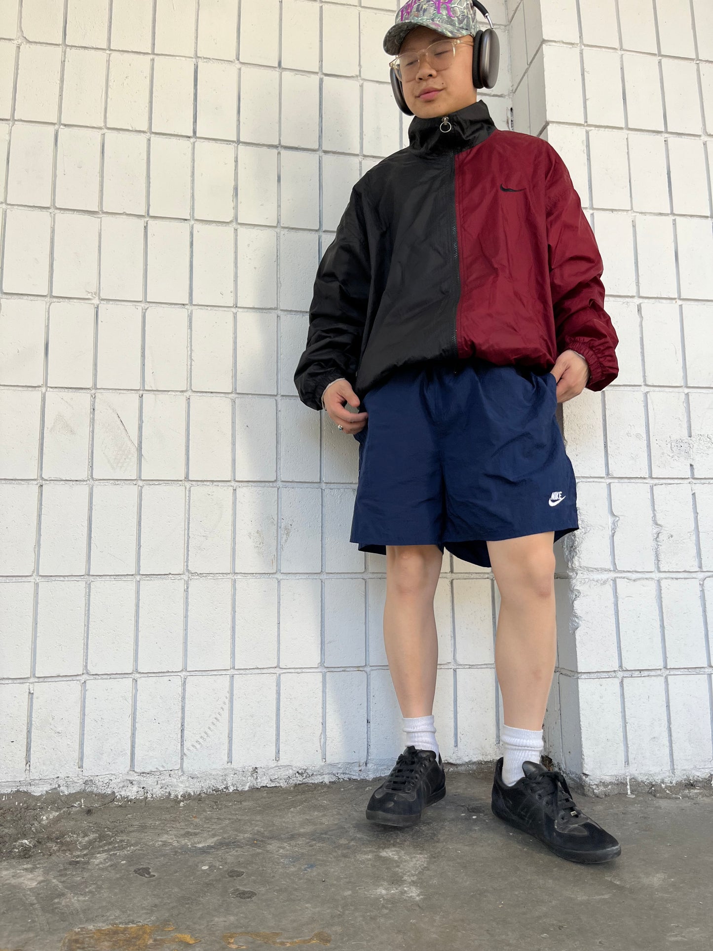 (XL) 90’s Navy Nike Windbreaker Shorts