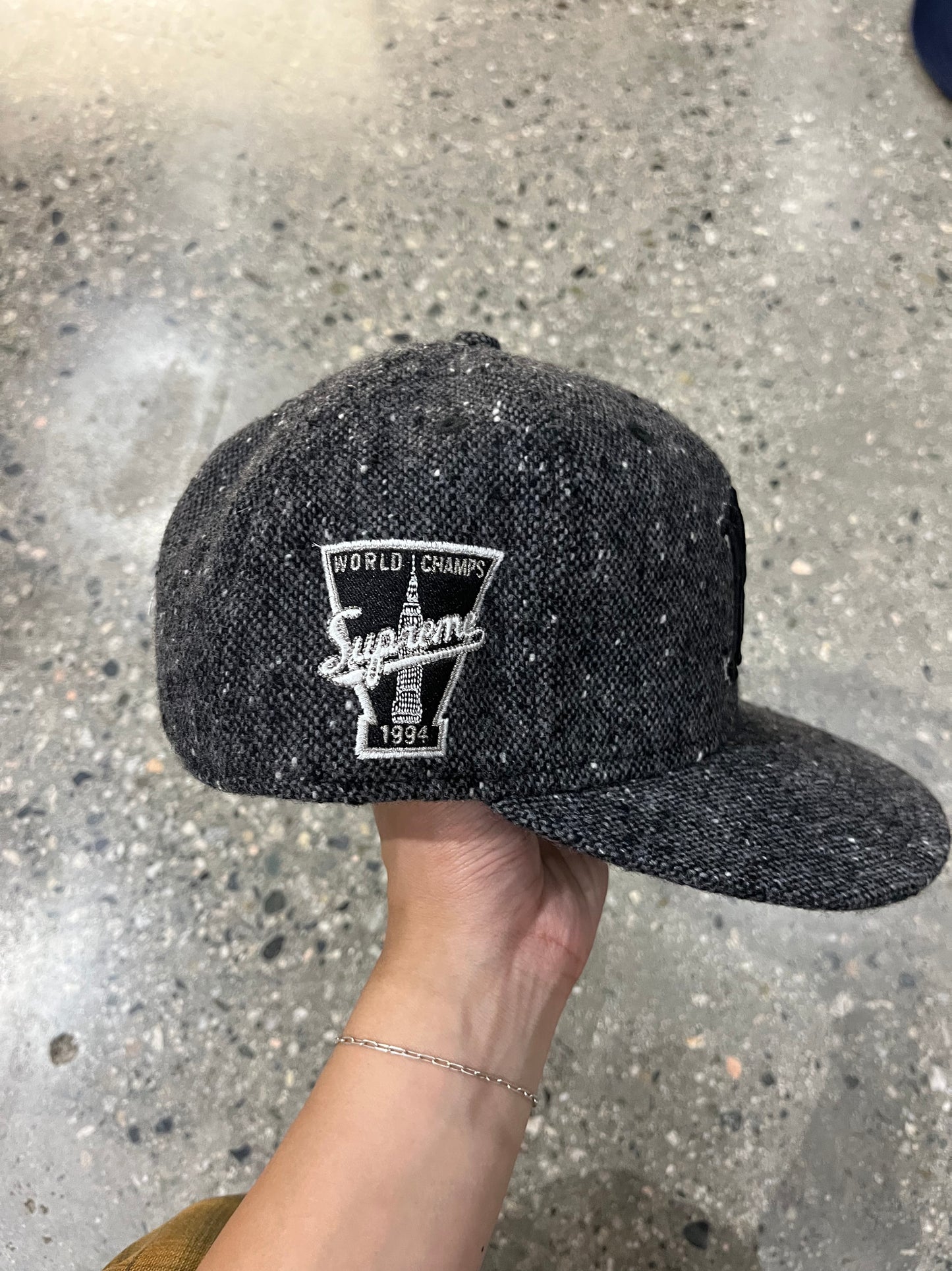 (59.6cm) 90's Supreme Yankees World Champs Patch Fitted Hat