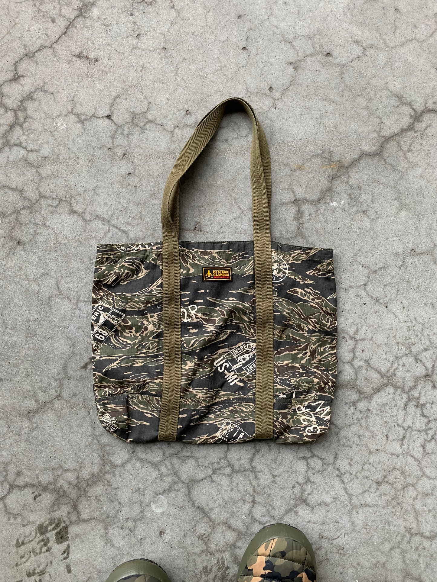 (OSFA) Mastermind Camo Tote Bag