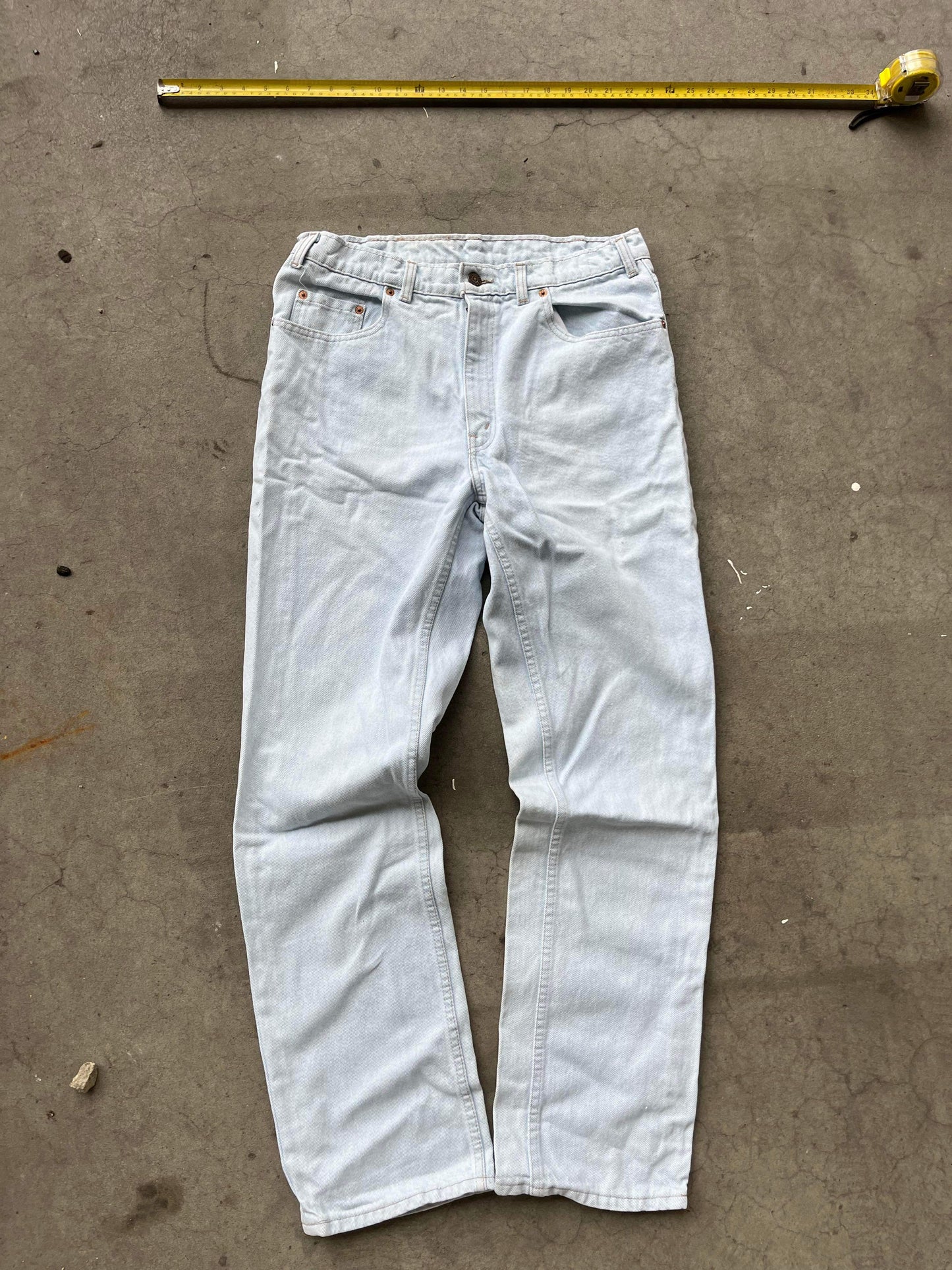 (32”) 80s Levi Light Wash Jeans