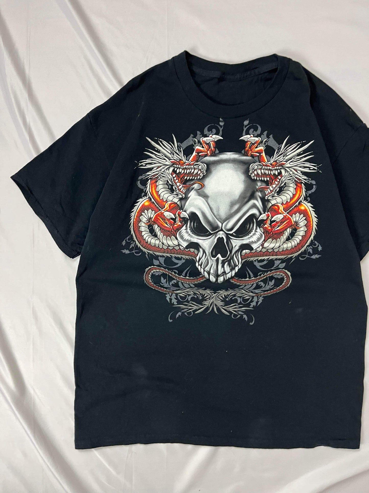 (L/XL) 00’s Skull Tee