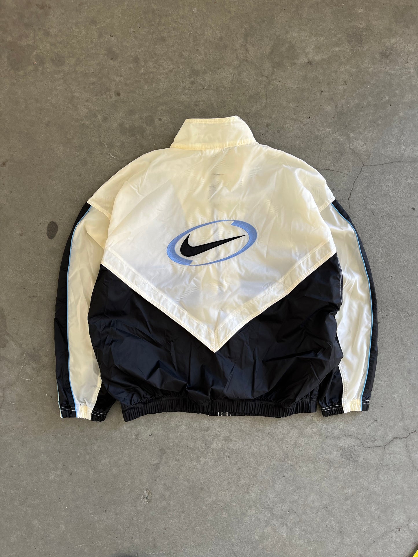 (XL) 90s Crescent Swoosh Nike Windbreaker