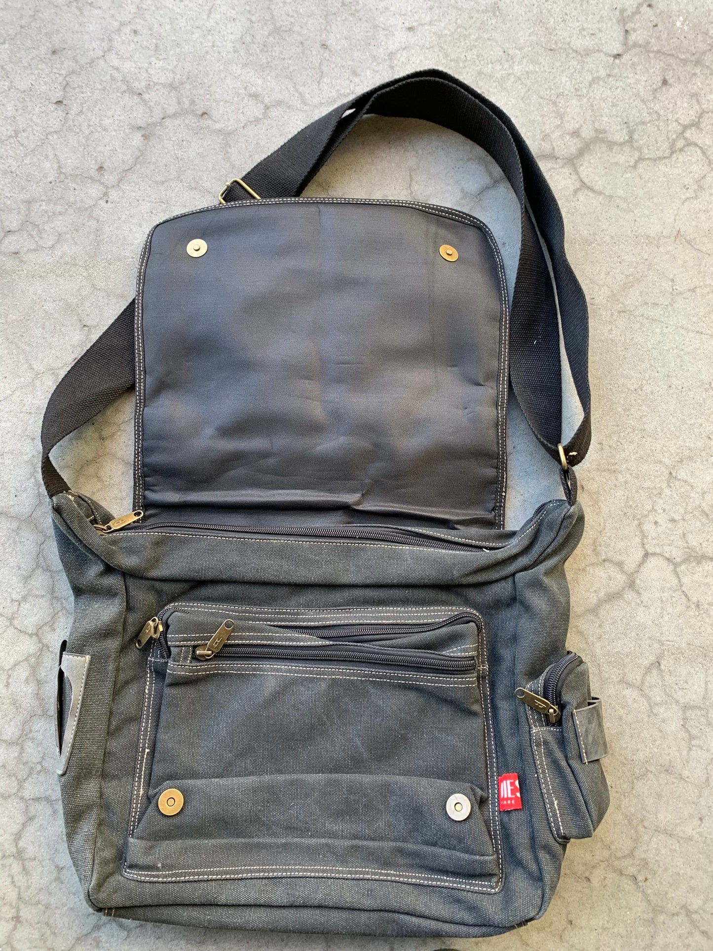 (OSFA) Diesel Utility Side Bag