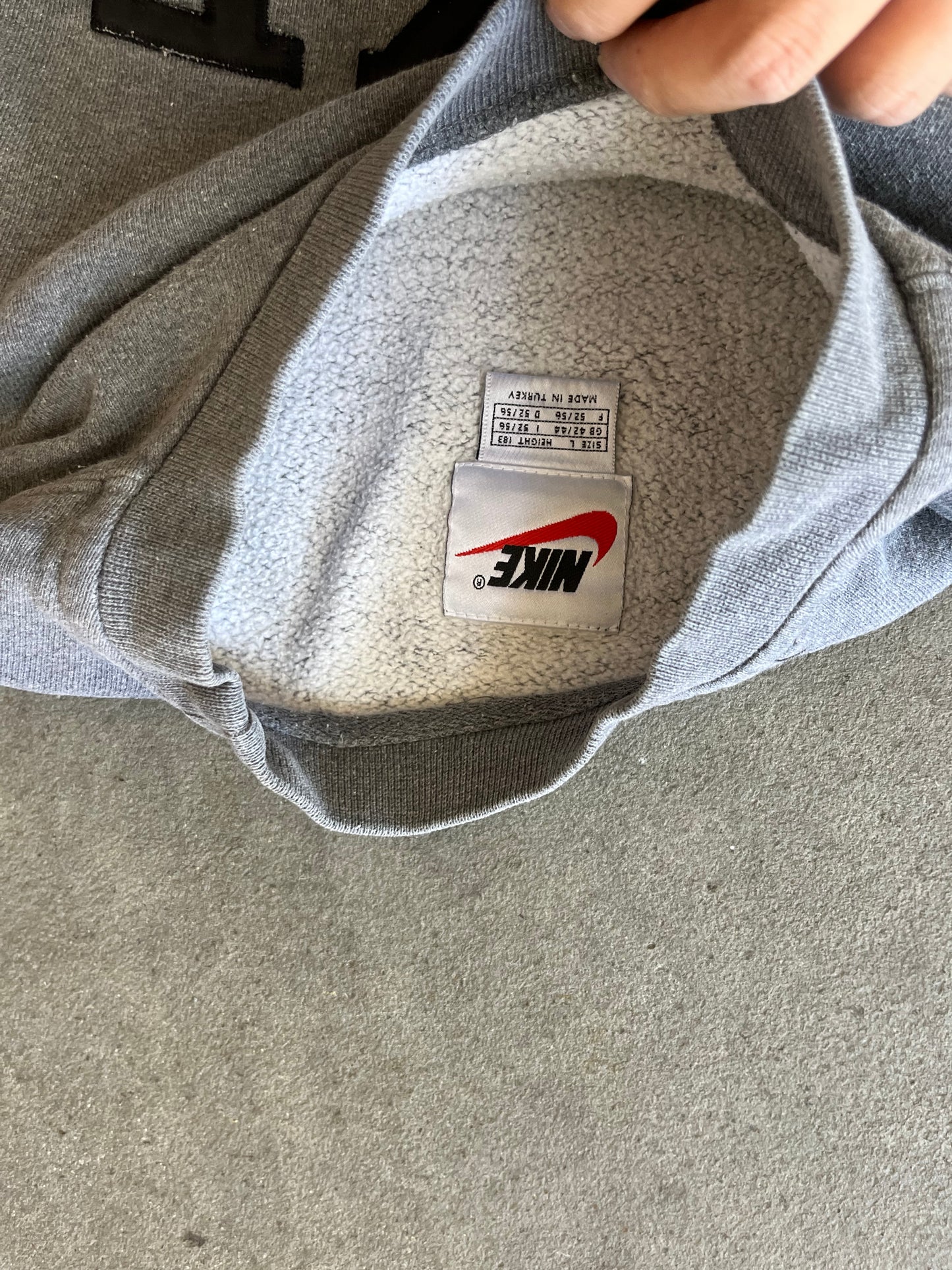 (XL) 90s Nike Sunfaded Spell out Crew