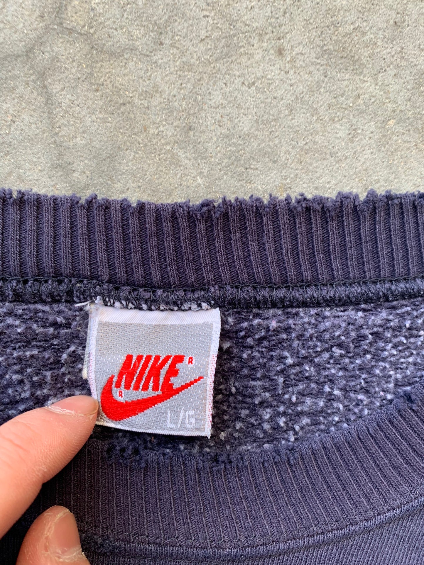 (L) 80’s Distressed Nike Script Crewneck