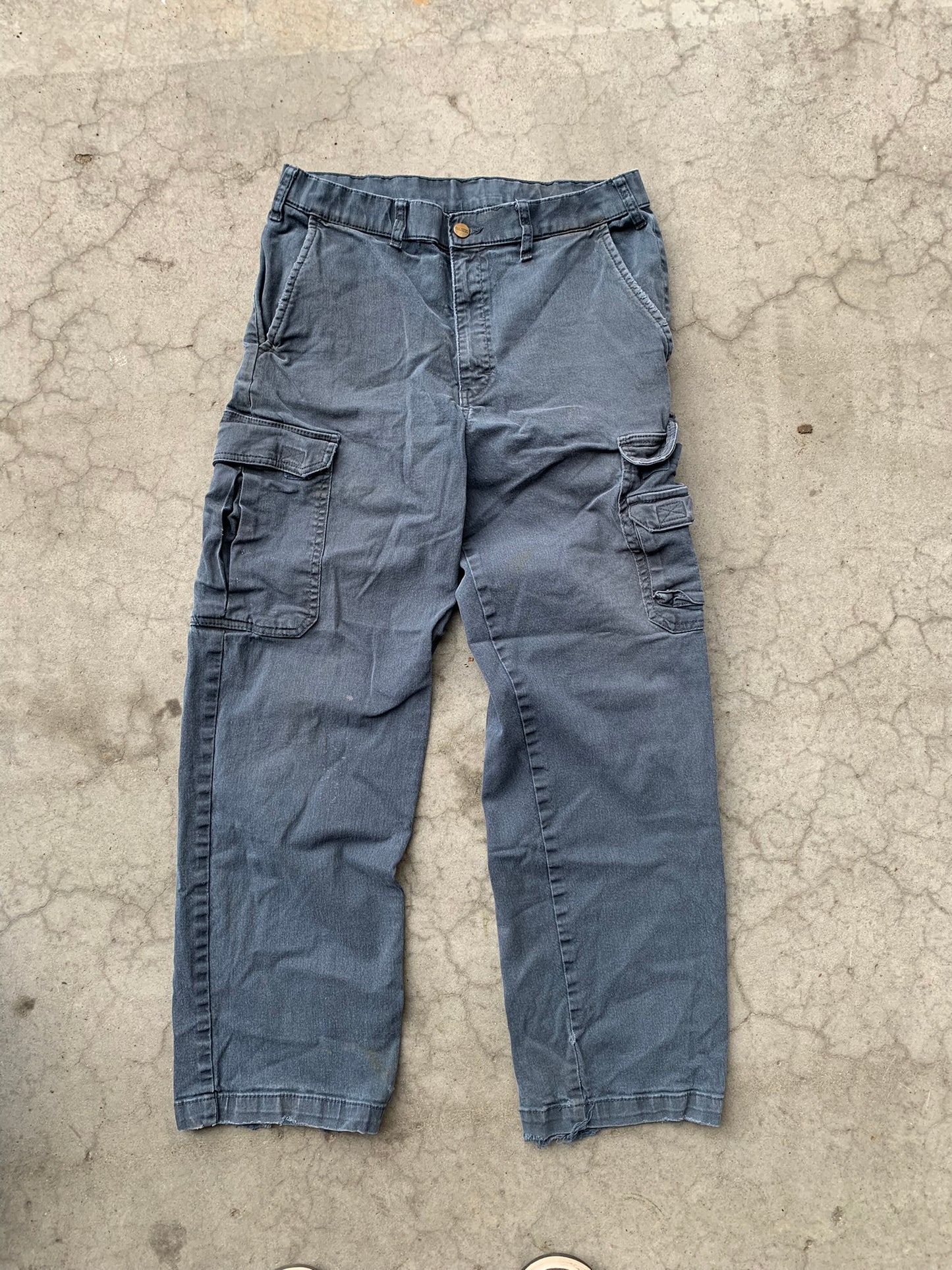 (34”) Vintage Distressed Dakota Cargos