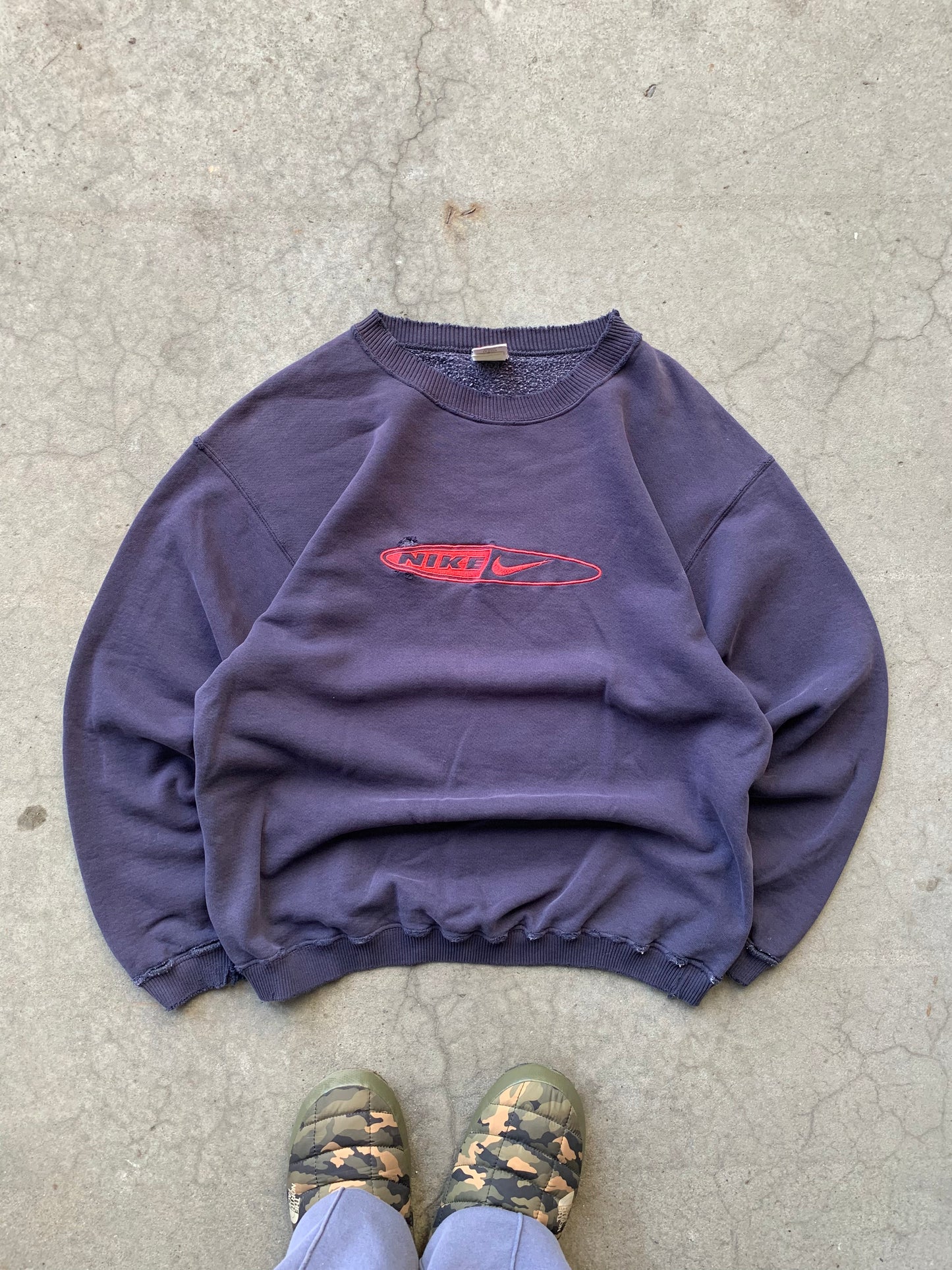 (L) 80’s Distressed Nike Script Crewneck