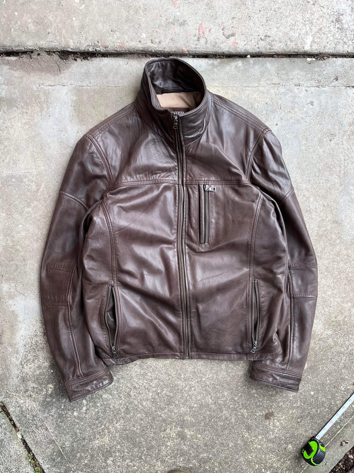 (M/L) Vintage Danier Genuine Leather Jkt