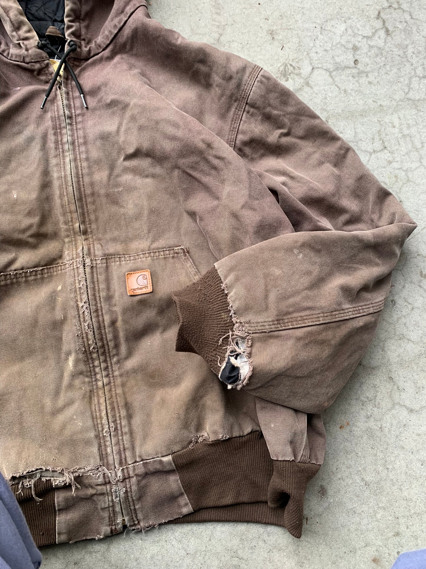 (2X) Vintage Sunfaded Carhartt Distressed Hooded Jkt