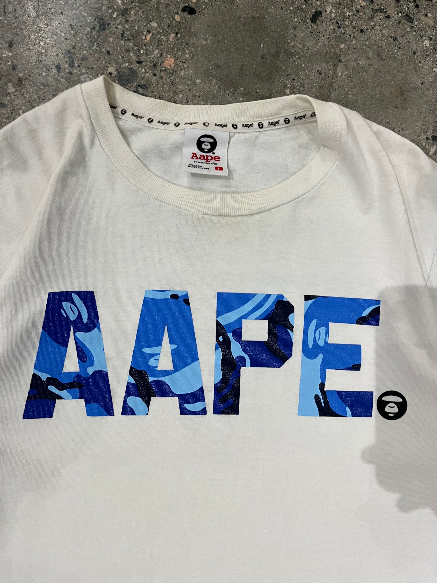 (L) Aape Logo Graphic T-Shirt