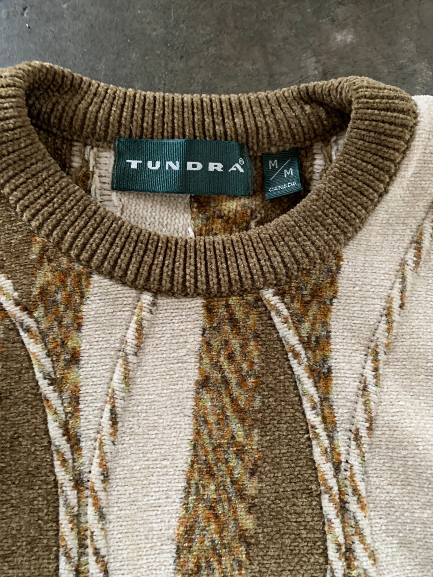 (M/L) 90’s Tundra Coogi Style Knit