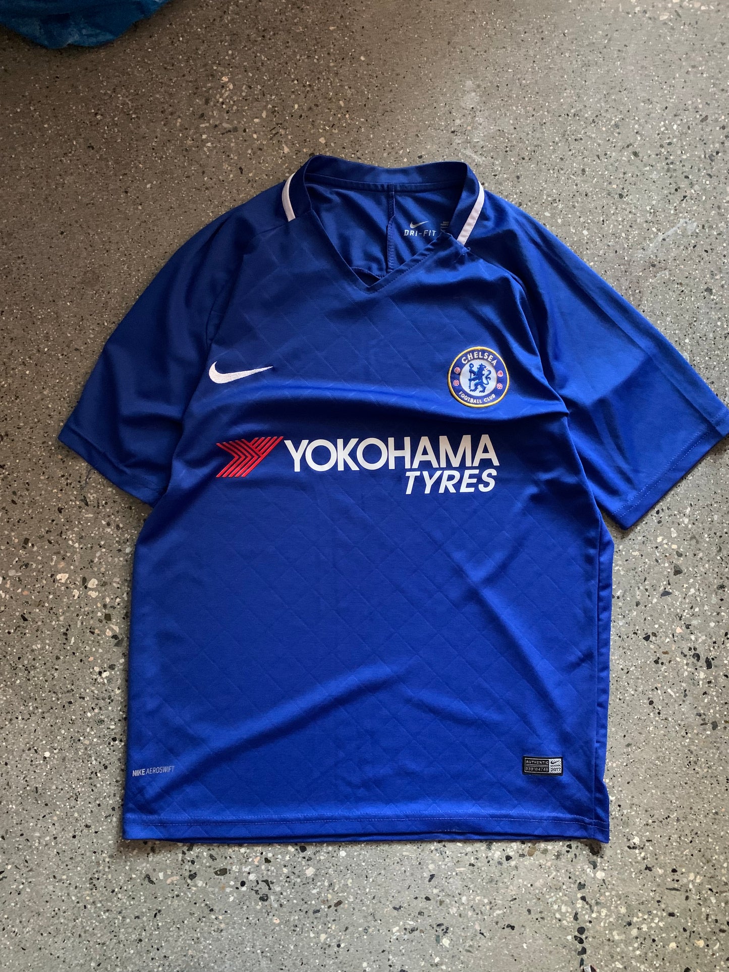 (M/L) 2017 Nike Chelsea Kit