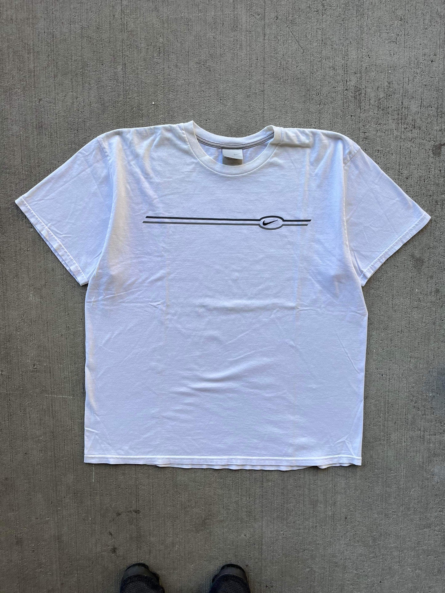 (XL/2X) 00’s Nike Swoosh Logo Tee