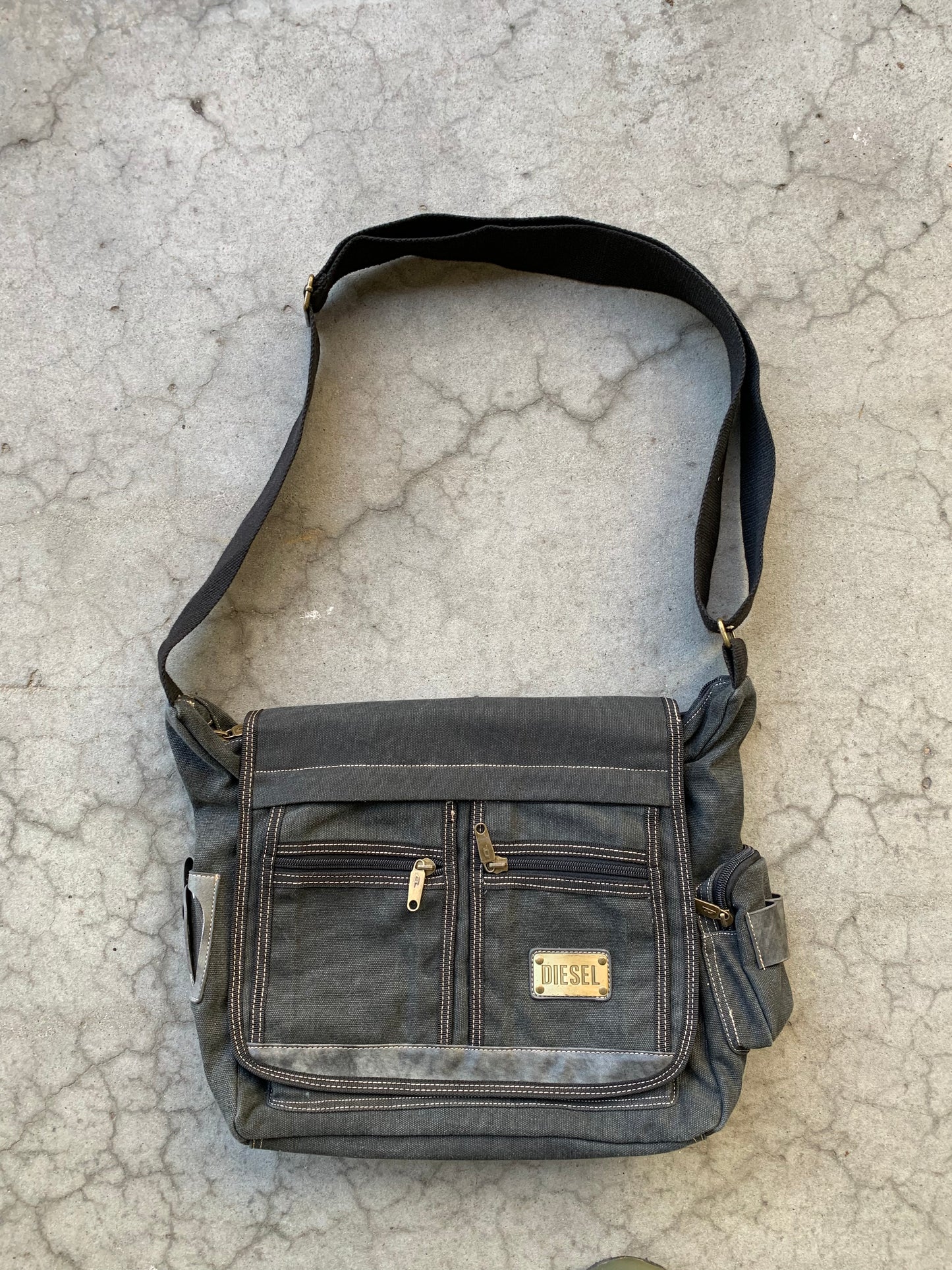 (OSFA) Diesel Utility Side Bag