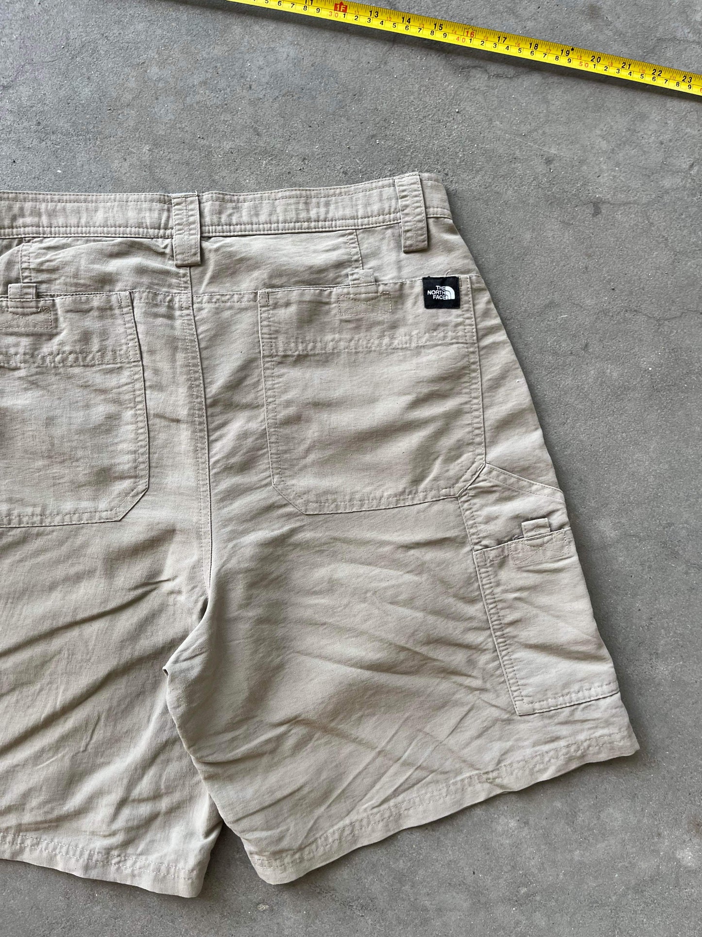 (32”) The North Face Nylon Shorts