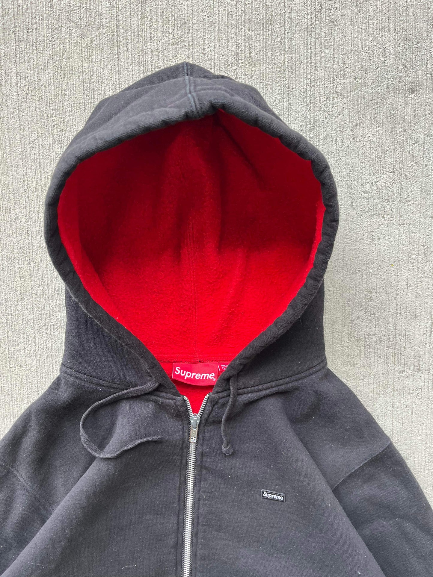 (L/XL) Supreme Logo Zip Up Hoodie