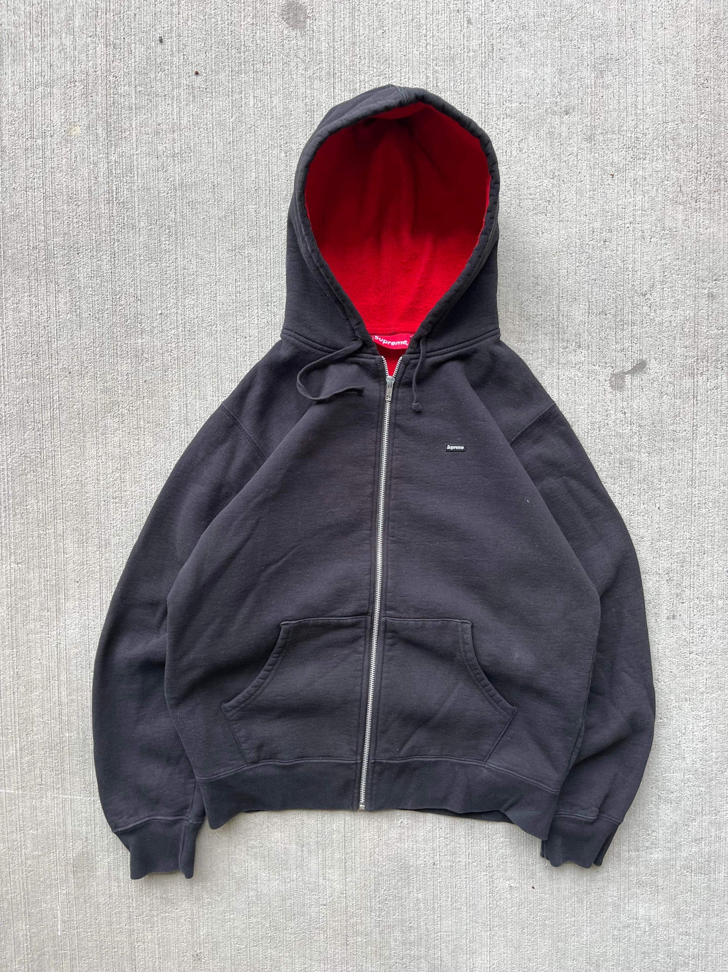 (L/XL) Supreme Logo Zip Up Hoodie