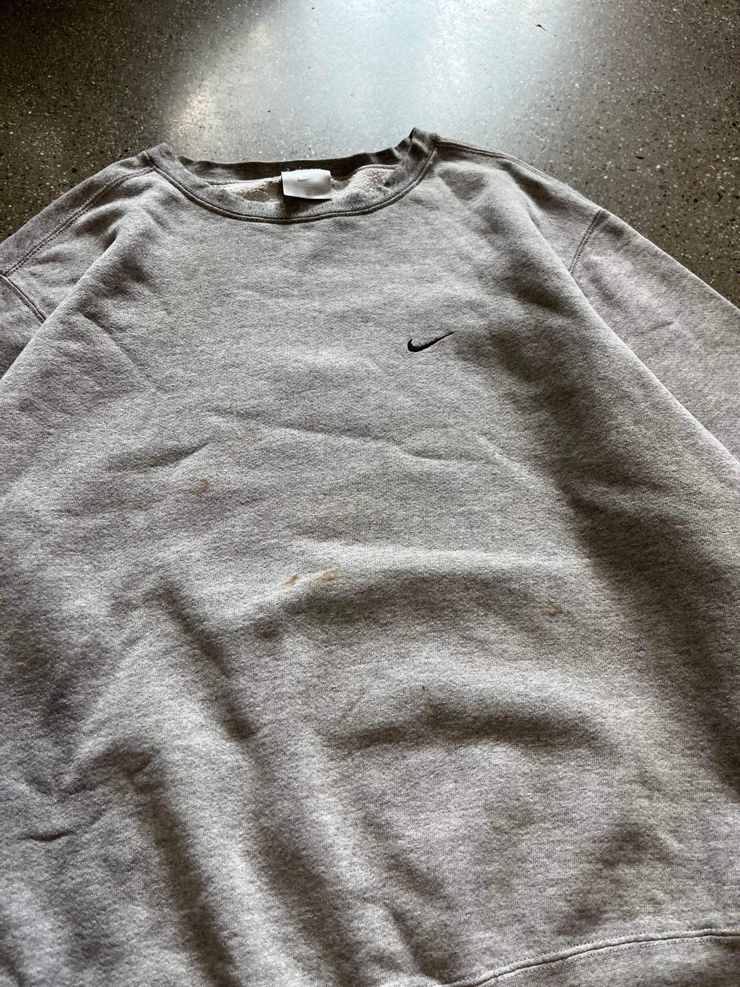 (XL/2X) 90’s Nike Grey Swoosh Crewneck