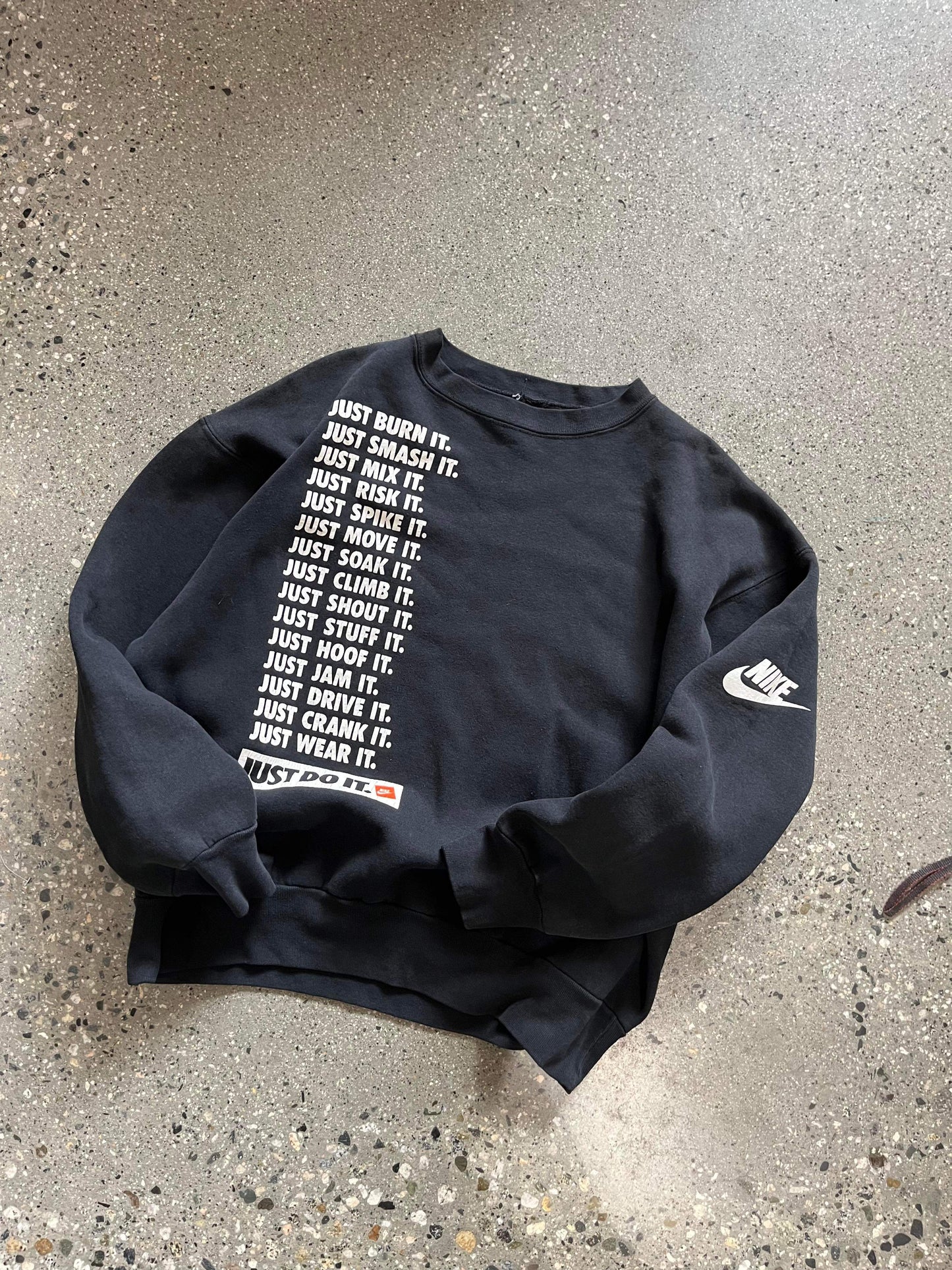 (S/M) Vintage Nike Just Do It Crewneck