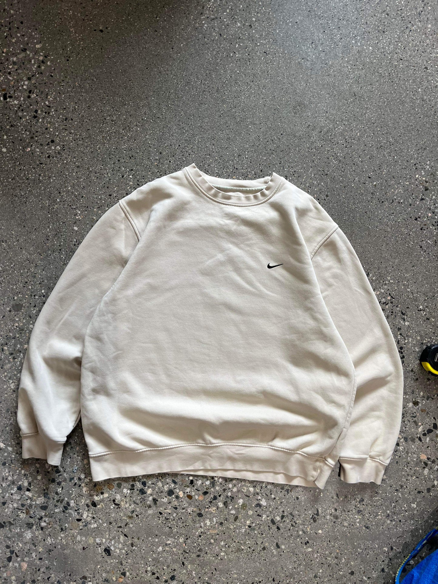 (XL/2X) 2000s Nike Swoosh Crewneck