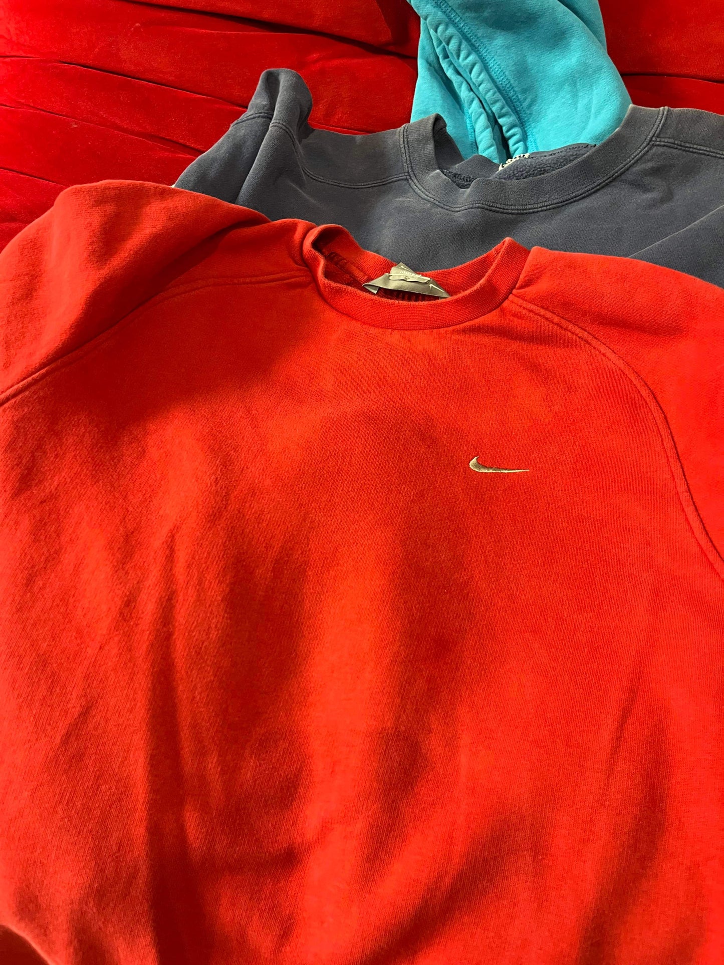 (S/M) 2000s Nike Red Swoosh Crewneck