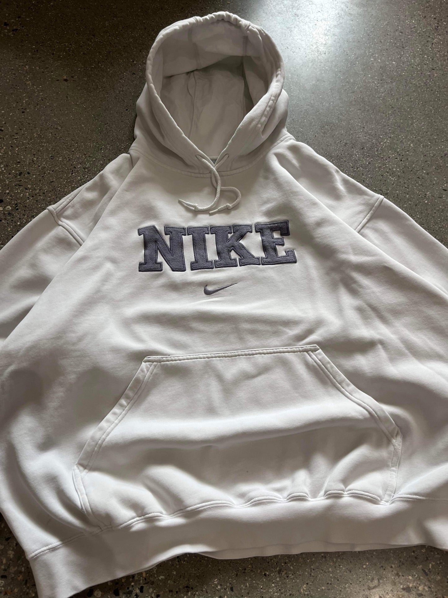 (XL/2X) 00’s Nike Script Swoosh Hoodie