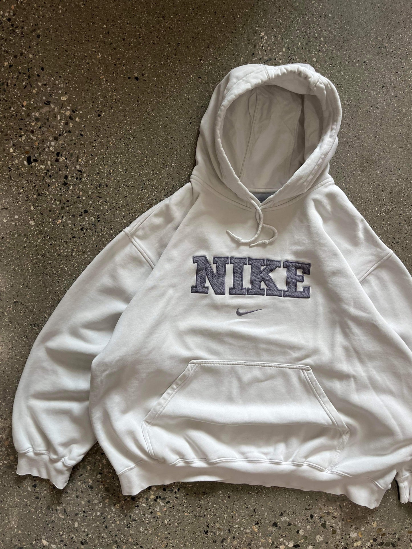 (XL/2X) 00’s Nike Script Swoosh Hoodie