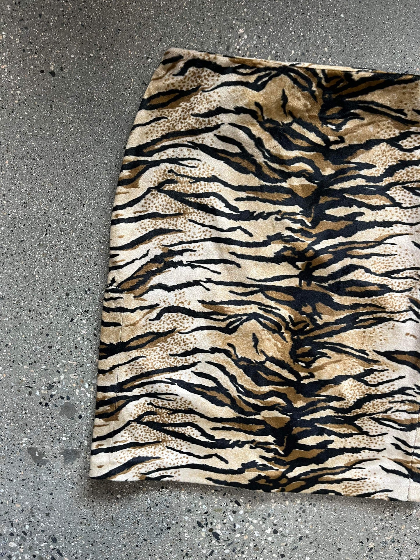 (30”) 90’s Zebra Print Skirt