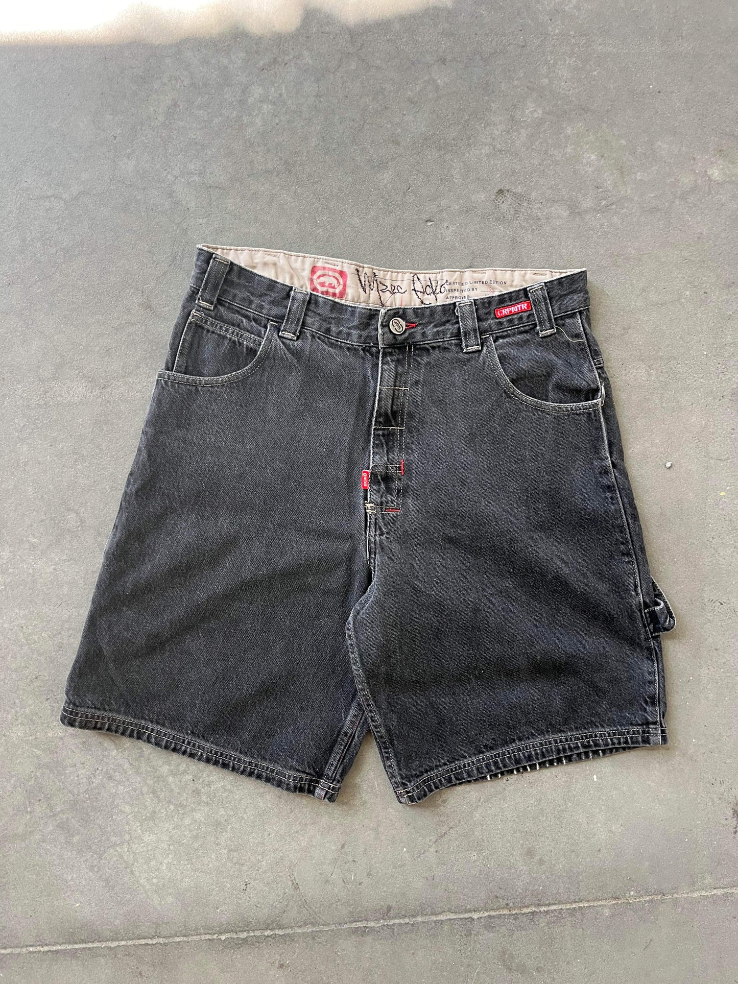 (34”) Baggy Y2K Sunfaded Ecko Carpenter Jorts