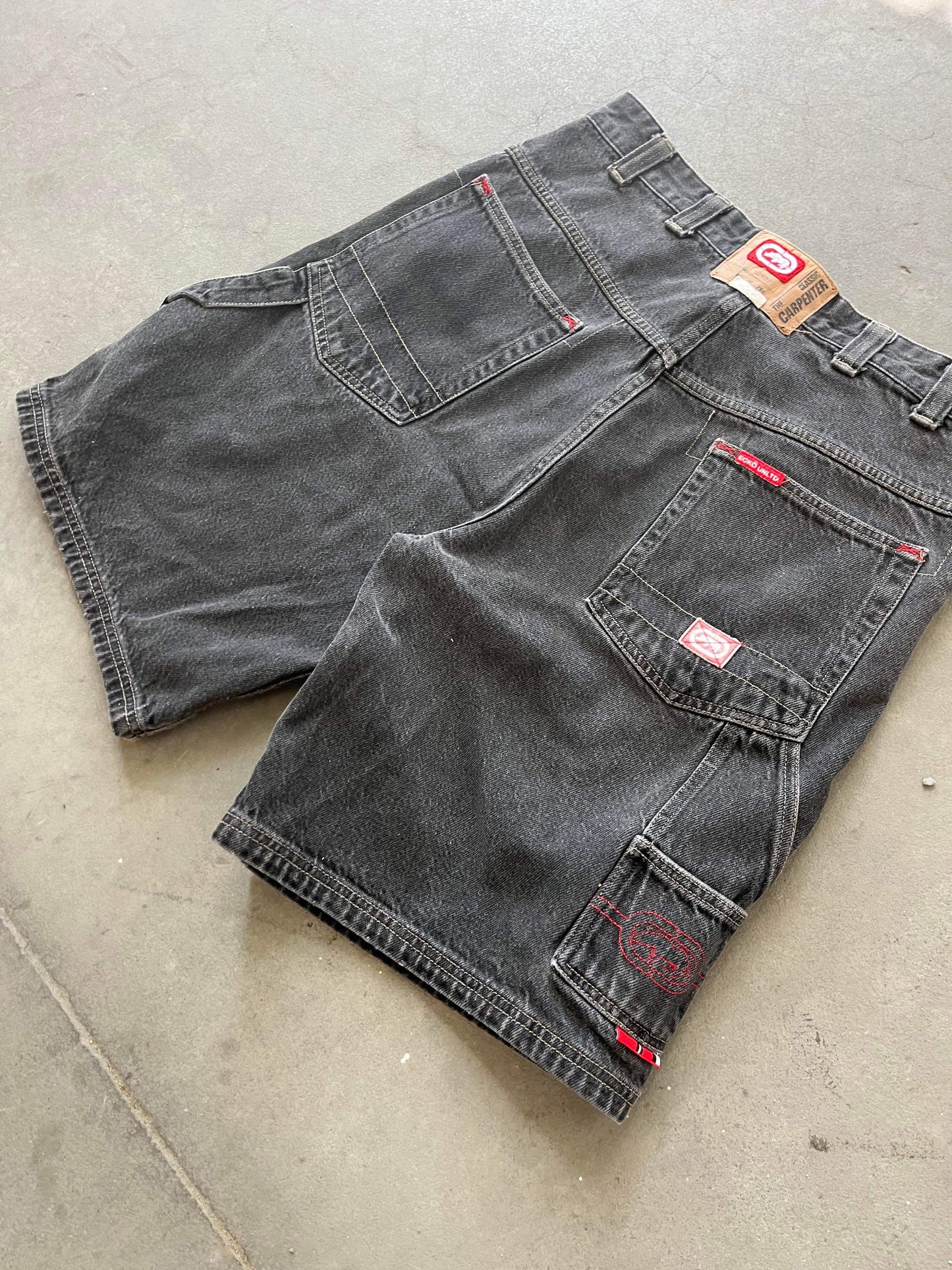 (34”) Baggy Y2K Sunfaded Ecko Carpenter Jorts