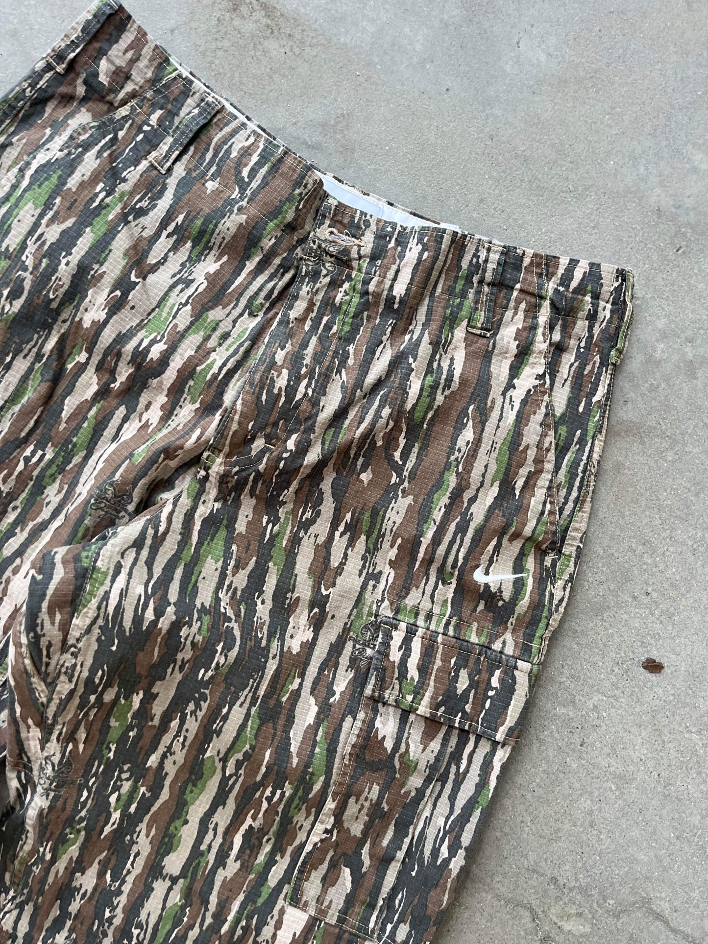 (36”) Nike Real Tree Camo Cargo Pants