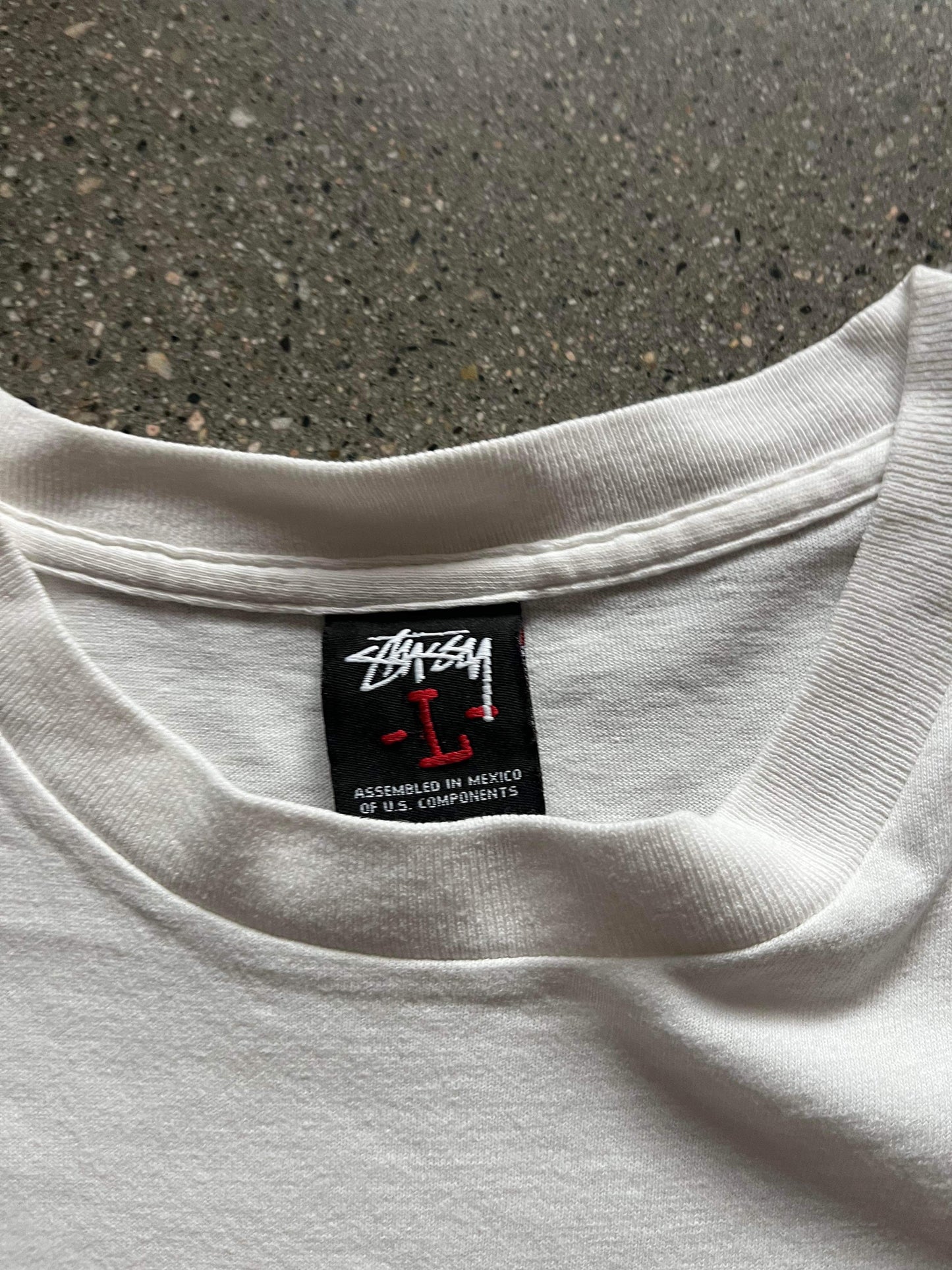 (L) Mid 2000s Stussy Tee