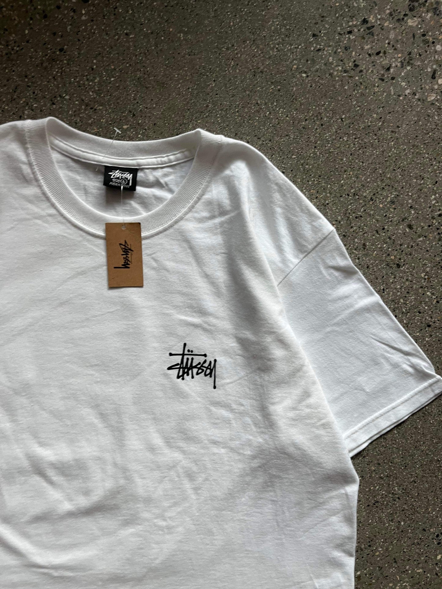 (L/XL) BNWT Stussy Script Tee