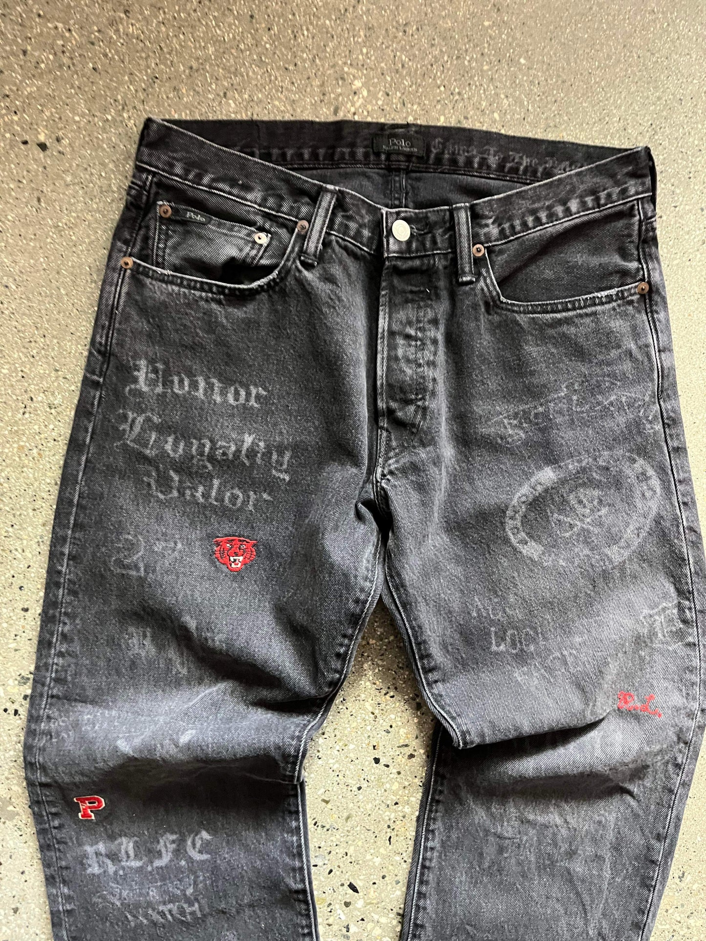 (32”) Vintage Polo Y2K Style Jeans