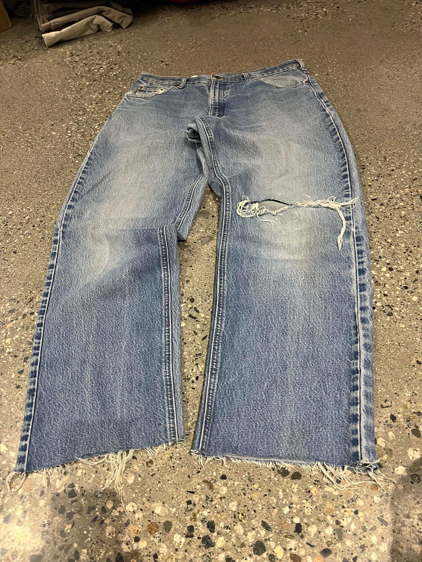 (36”) Carhartt Sunfaded Denim Raw Hem