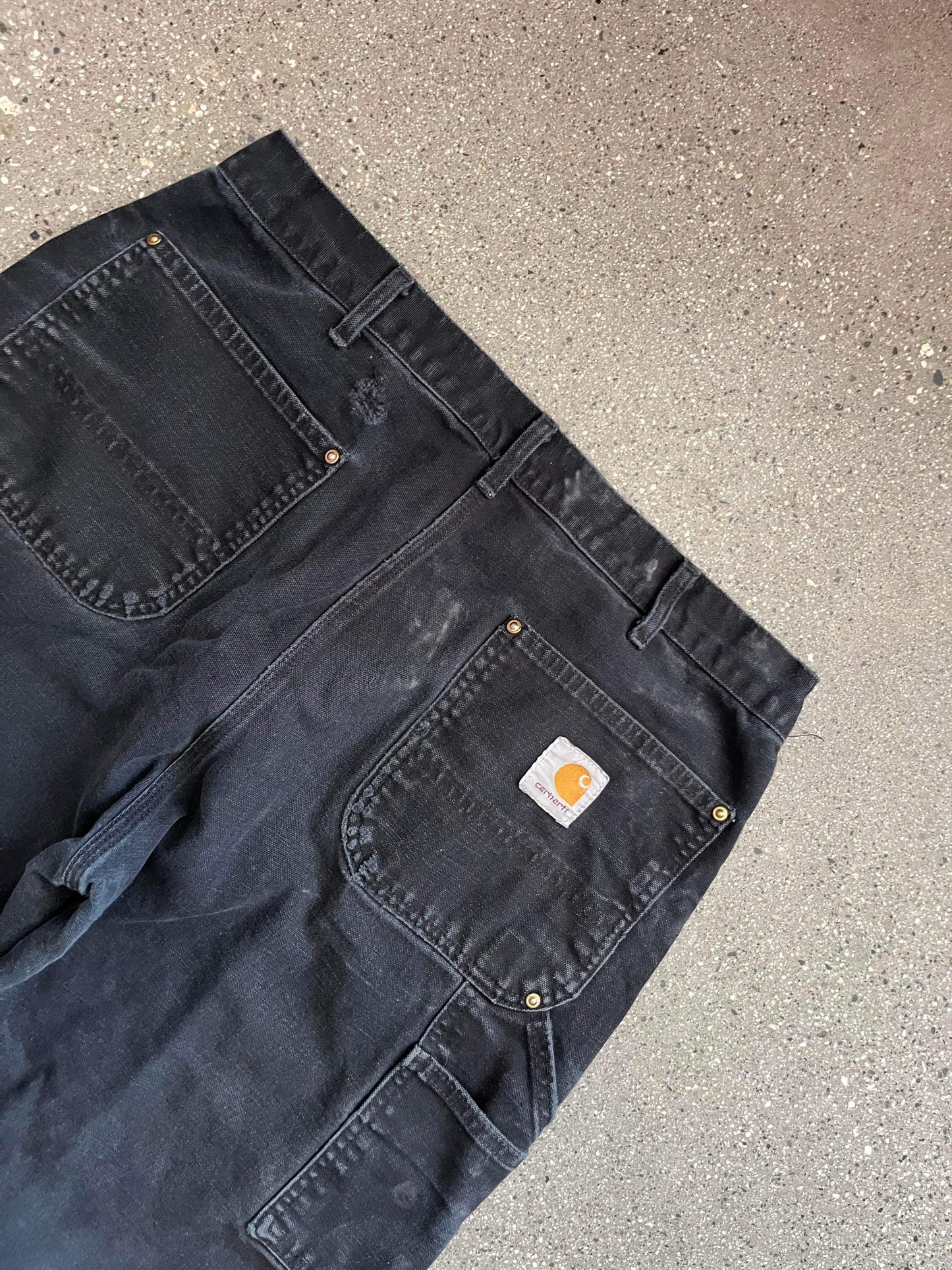 (34”) Vintage Carhartt Distressed Doubleknees