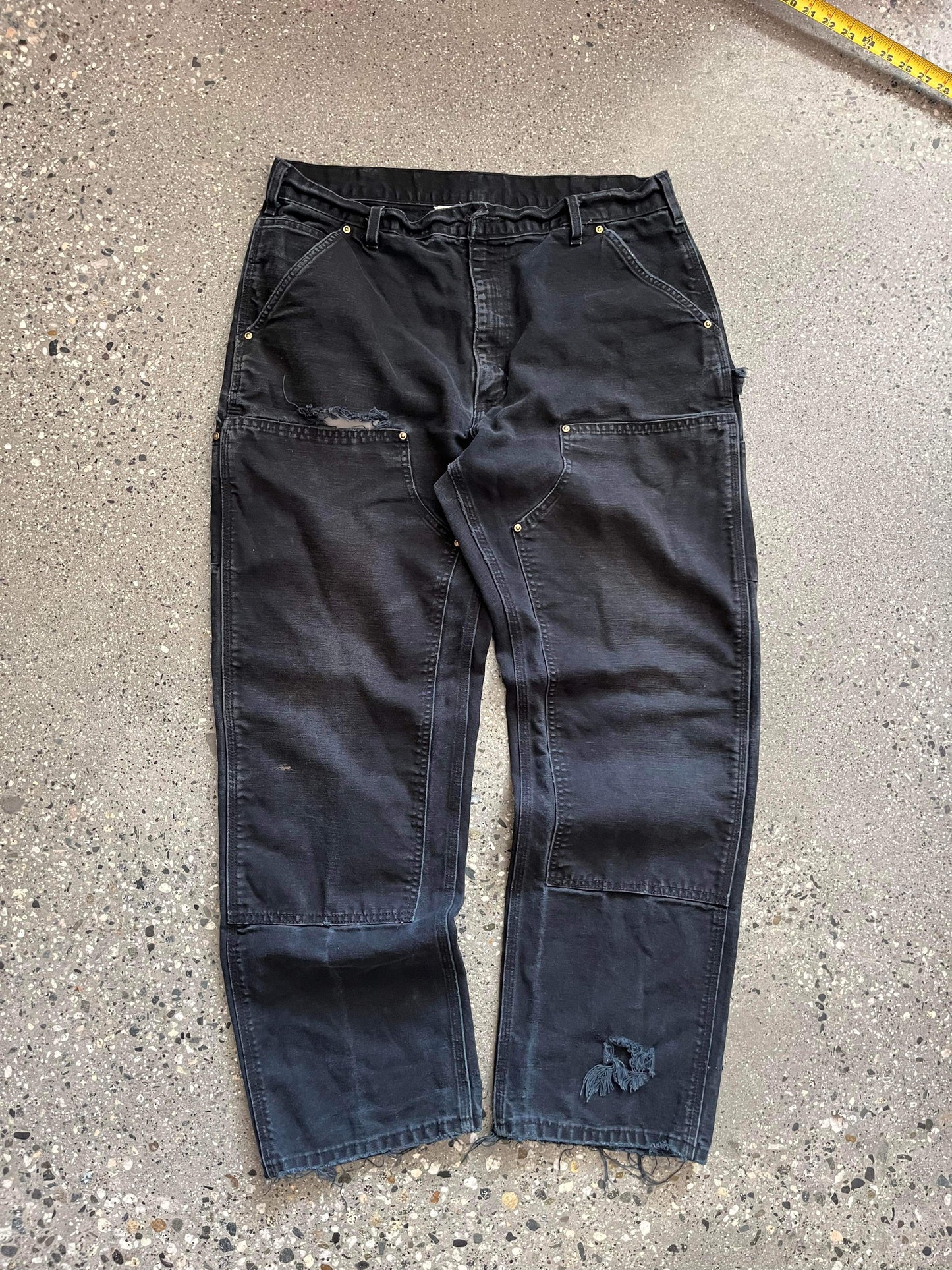 (34”) Vintage Carhartt Distressed Doubleknees