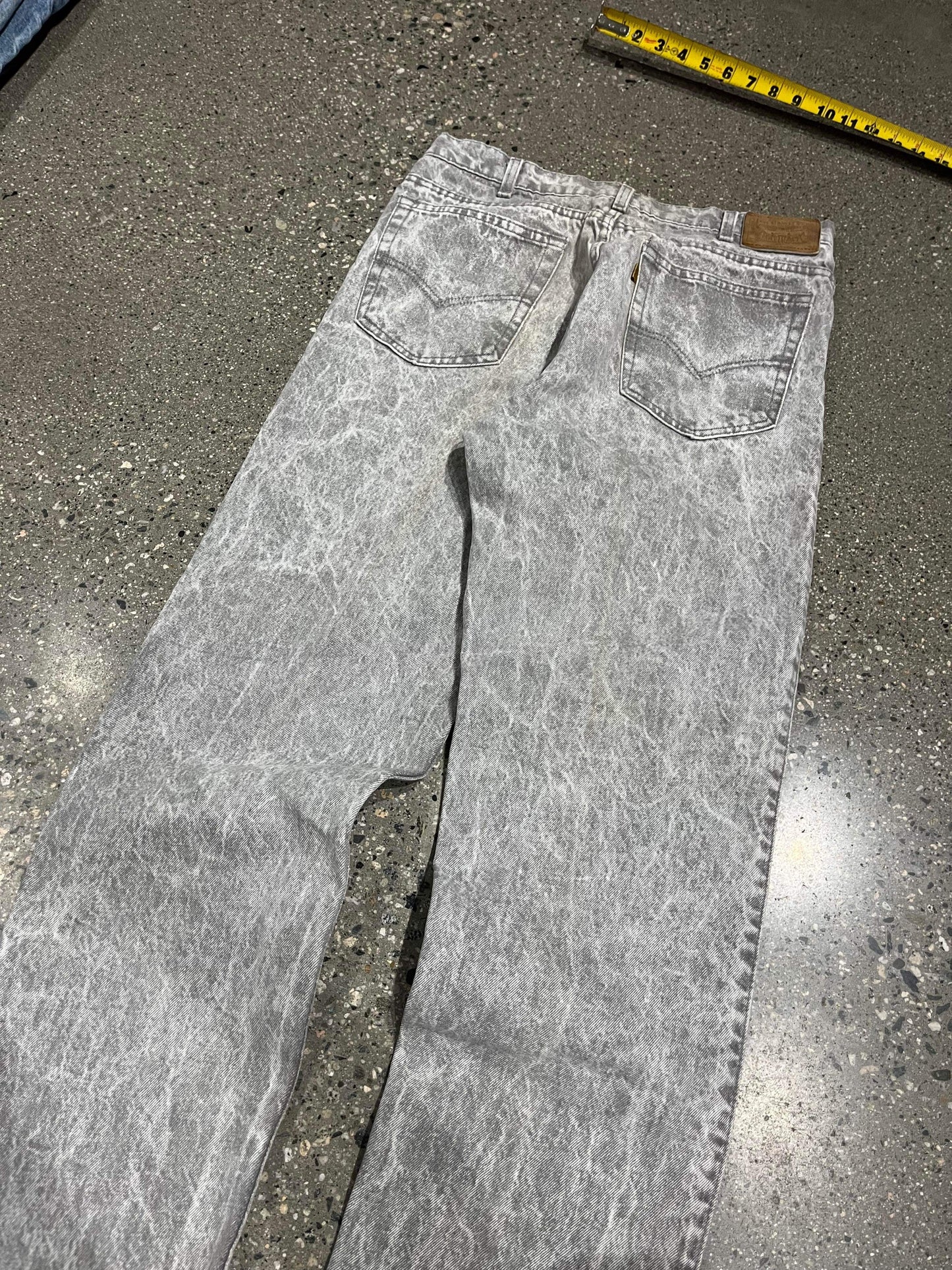 (34”) 80s Grey Levis