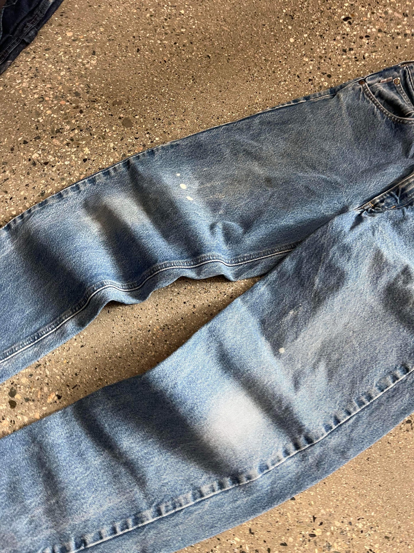 (34”) Carhartt Washed Jeans