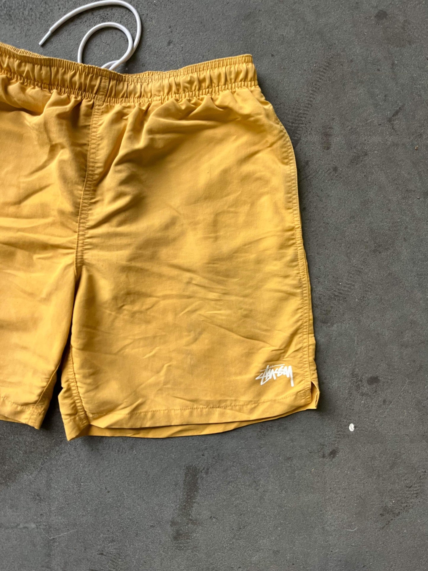 ~ (M) Stussy Logo Shorts