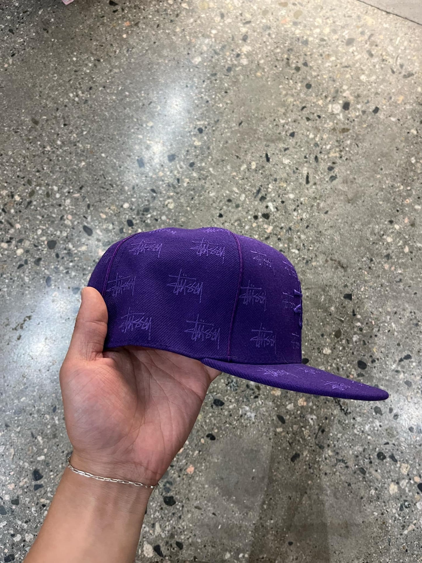 (7.5) 2002 Vintage Stussy Purple Fitted