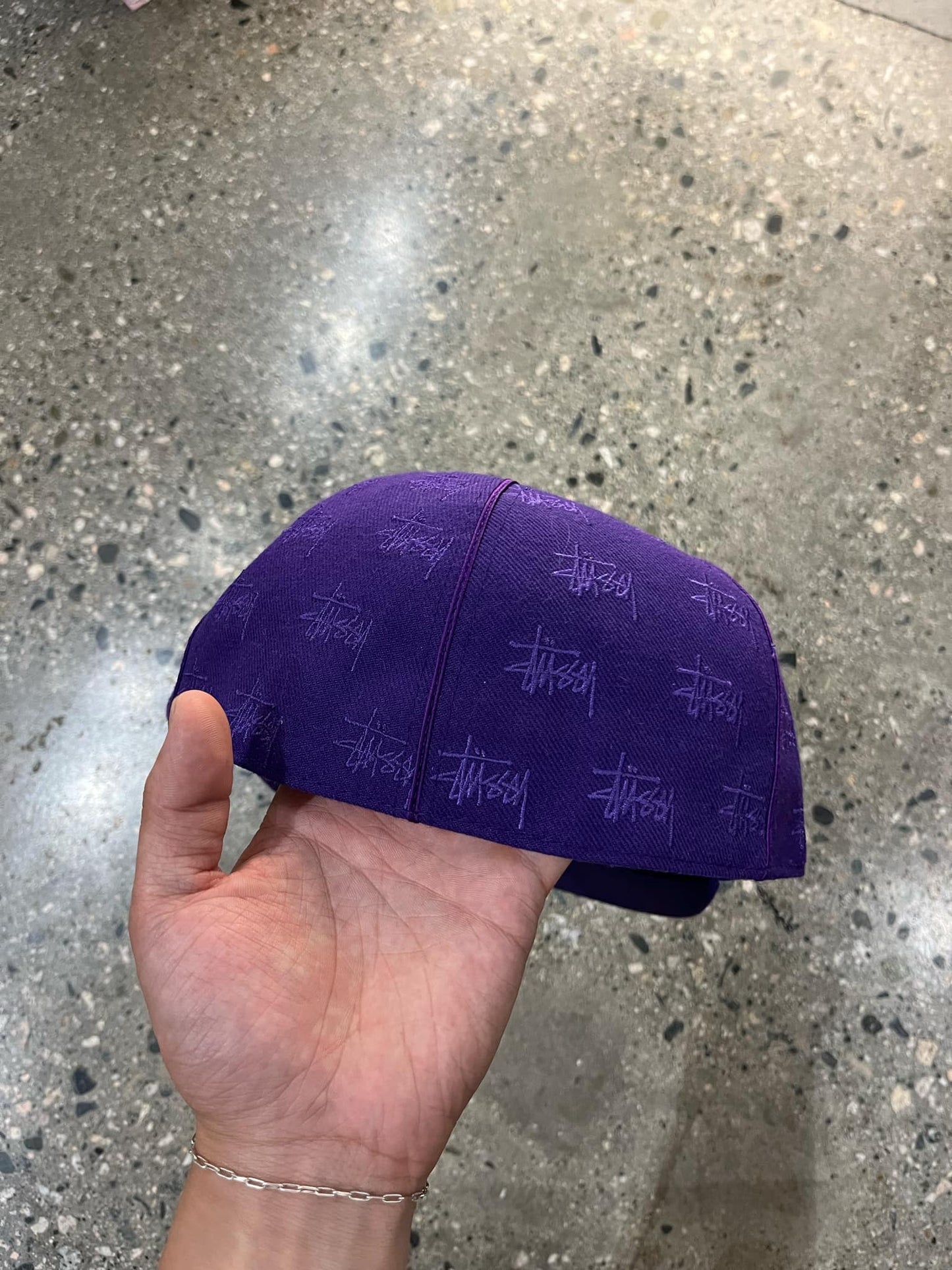 (7.5) 2002 Vintage Stussy Purple Fitted