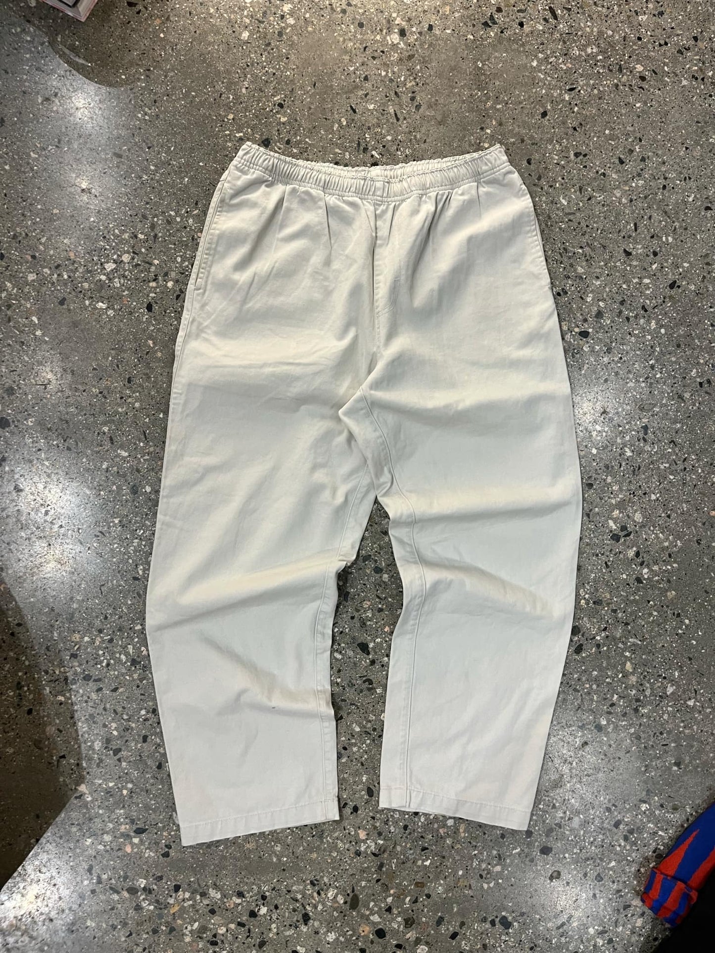 (M) Stussy White Pants