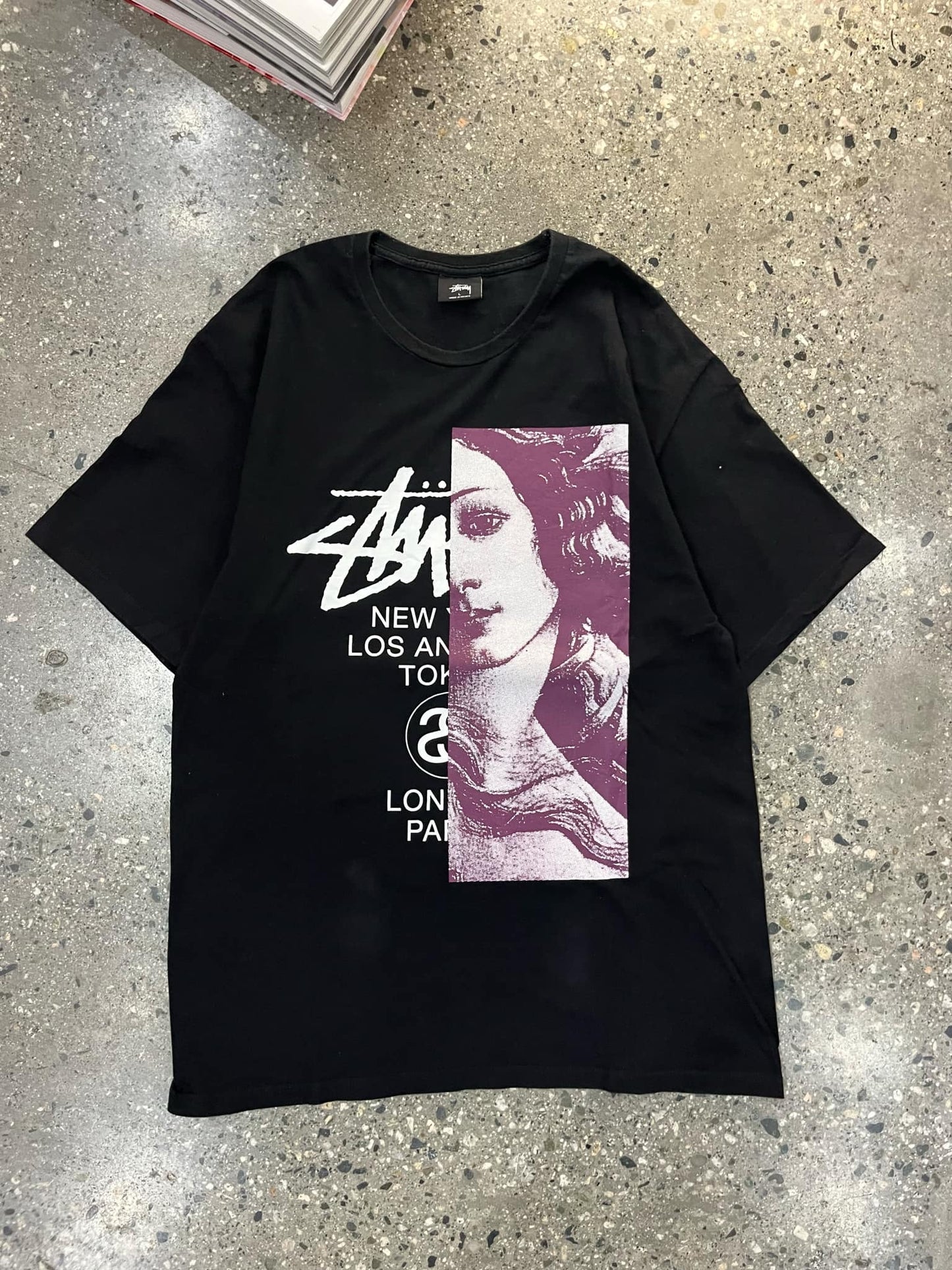 (L/XL) Stussy Intl Venus Half & Half Tee