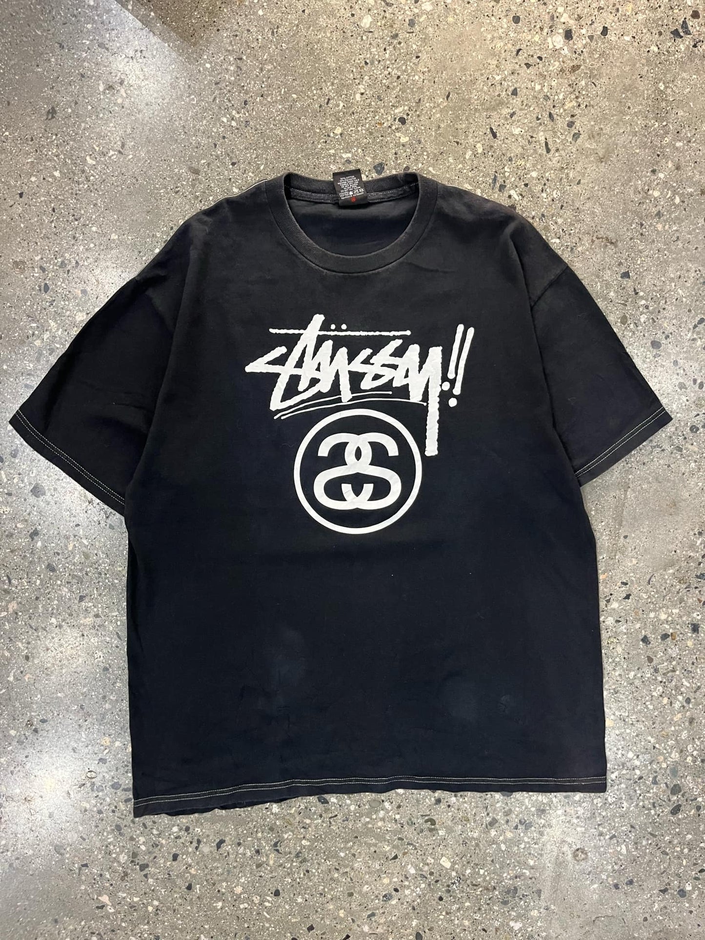 (L/XL) Mid 2000s Stussy “S” Logo Tee