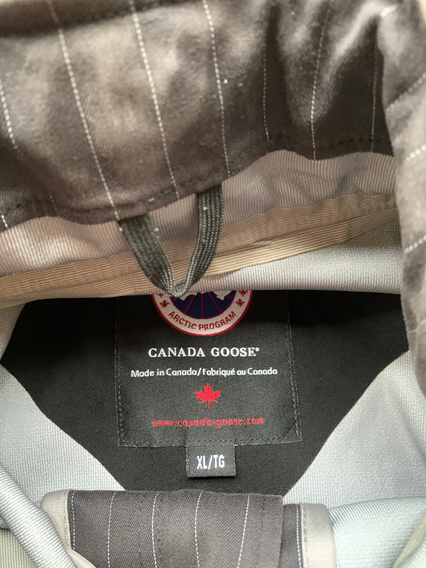 (XL/2X) Canada Goose Jacket